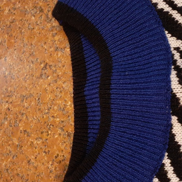 Vintage adolfo sport midnite blue and zebra print tunic sweater size s-m - Picture 6 of 6